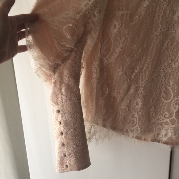 NWT Wayf Lace Blouse. Medium. - Picture 4 of 12